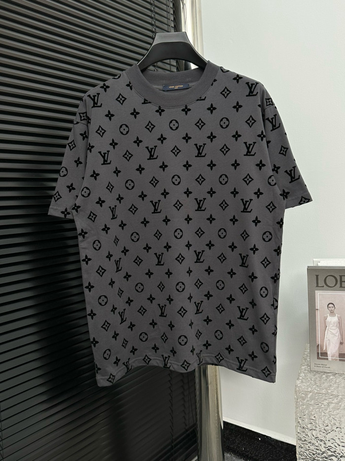 L1vv T-Shirt