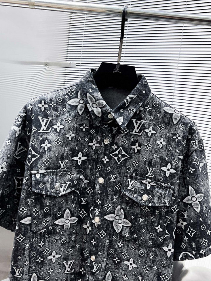 L1VV Suits