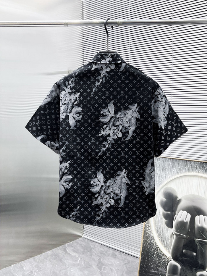 L1VV Suits