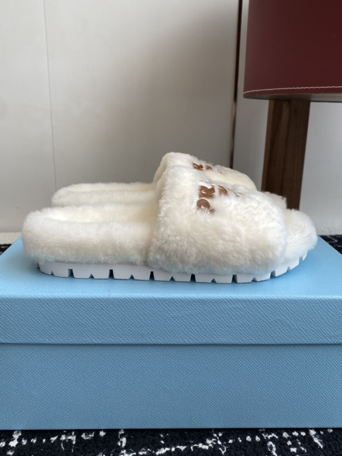 Prada Slides
