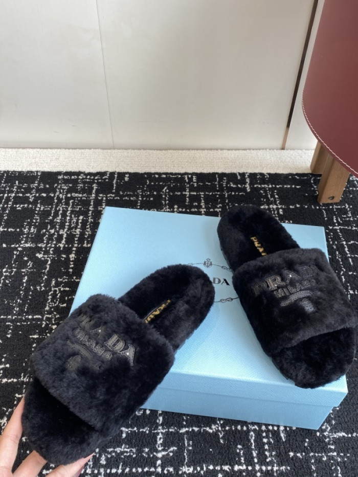 Prada Slides