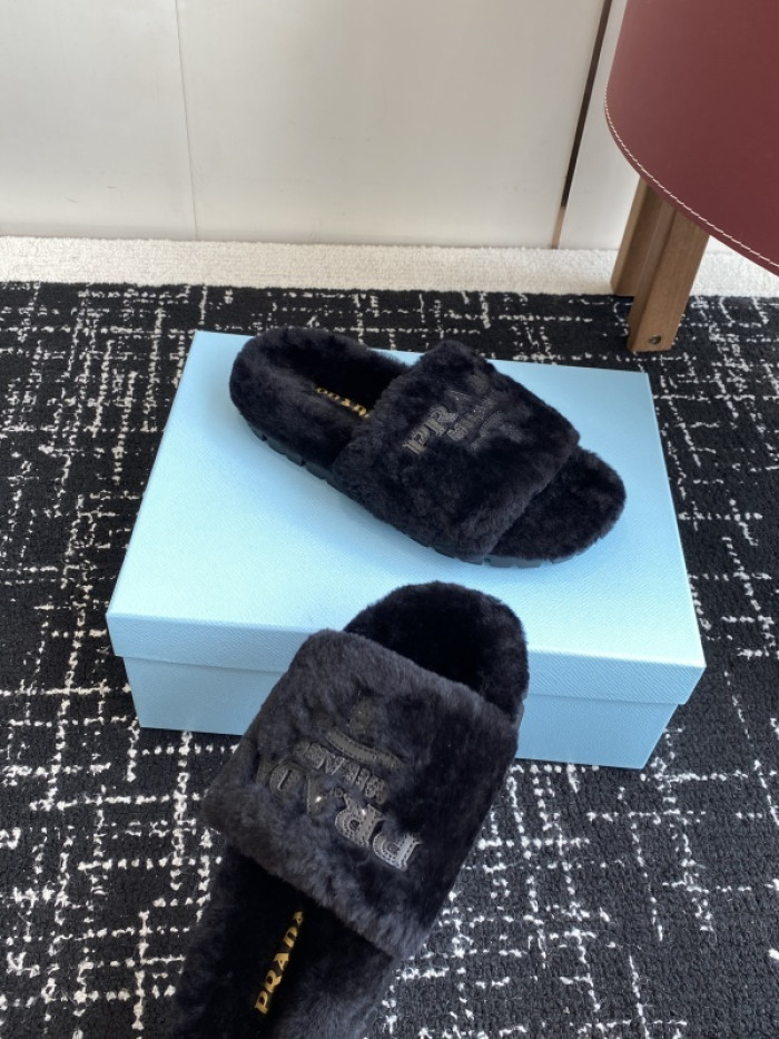 Prada Slides
