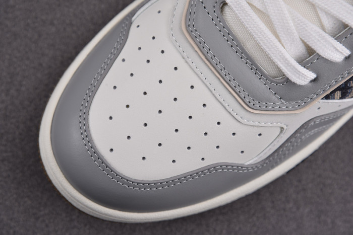 B27 SNEAKER