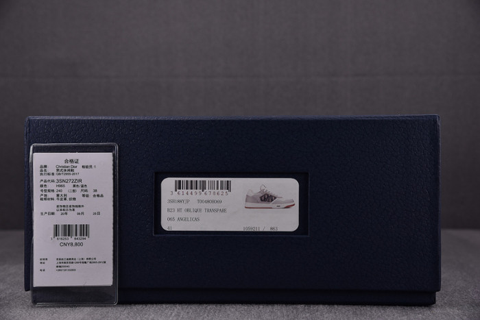 B27 SNEAKER