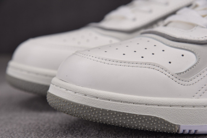 B27 SNEAKER