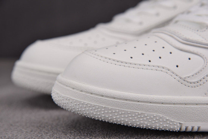 B27 SNEAKER