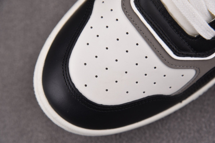 B27 SNEAKER
