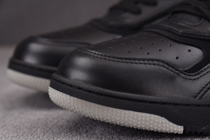 B27 SNEAKER