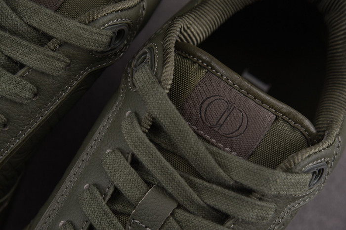 B27 SNEAKER