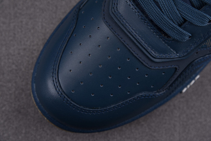 B27 SNEAKER