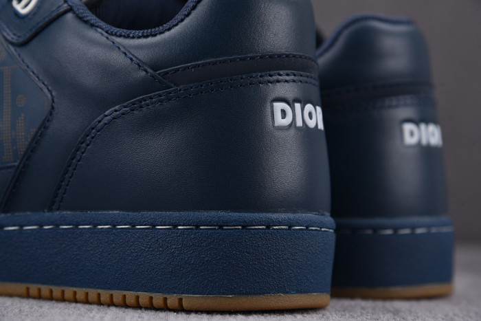 B27 SNEAKER