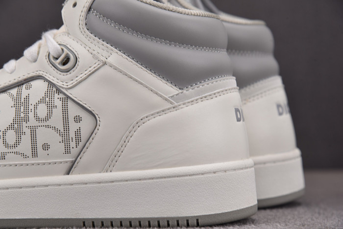 B27 SNEAKER