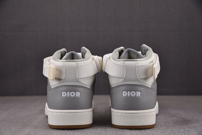 B27 SNEAKER