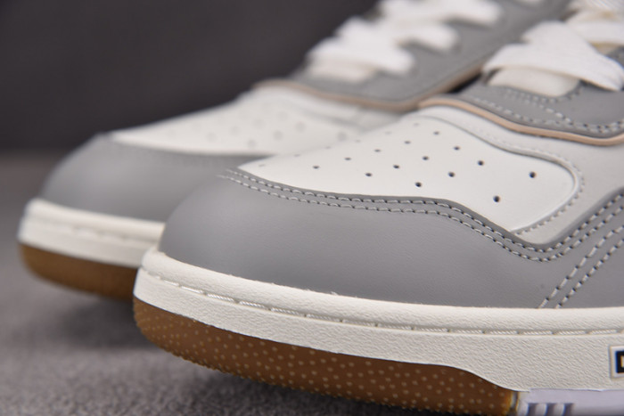 B27 SNEAKER