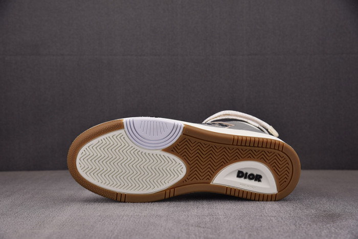 B27 SNEAKER