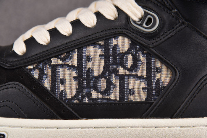 B27 SNEAKER