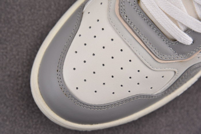 B27 SNEAKER