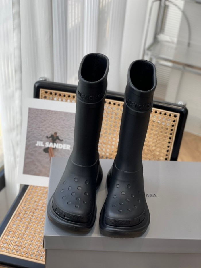 balen x crocs rubber rain boots-black
