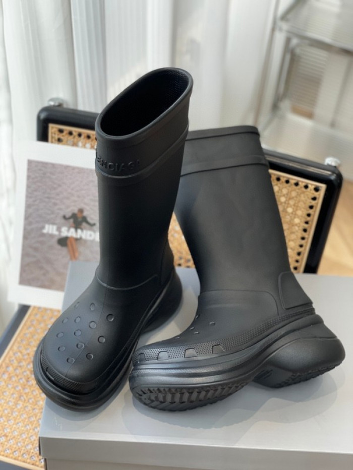 balen x crocs rubber rain boots-black