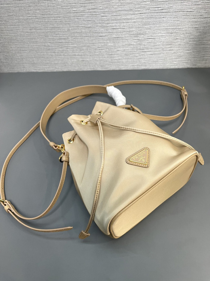 Prad* Bag-15.5*19.5*10cm