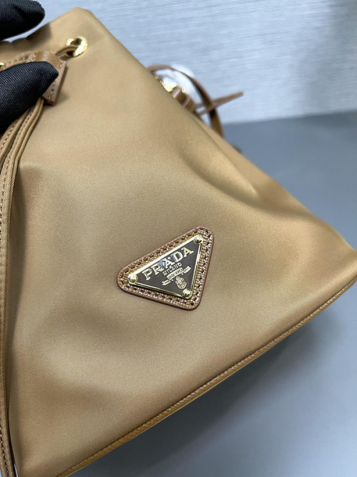 Prad* Bag-15.5*19.5*10cm