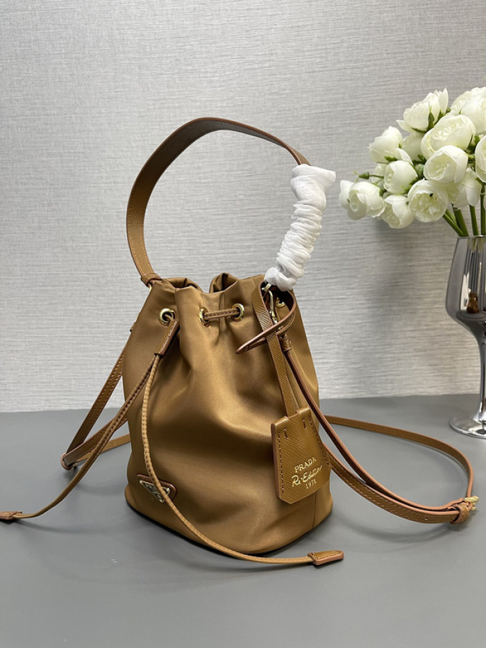 Prad* Bag-15.5*19.5*10cm