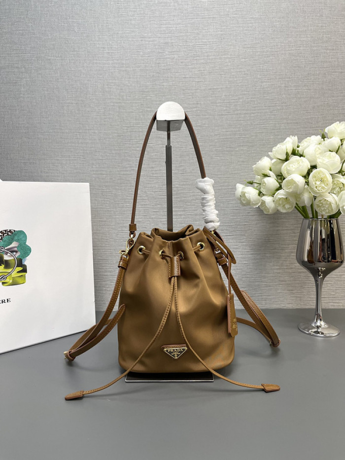 Prad* Bag-15.5*19.5*10cm