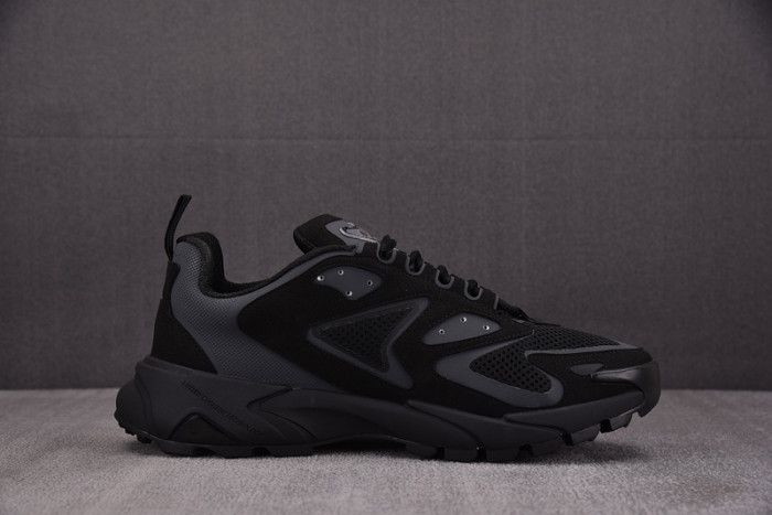L1VV Sneakers