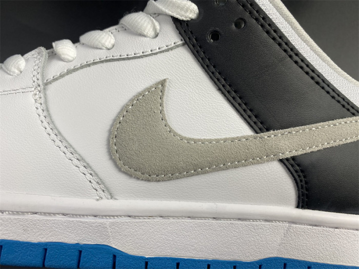 nike sb dunk low “laser blue” bq6817-101