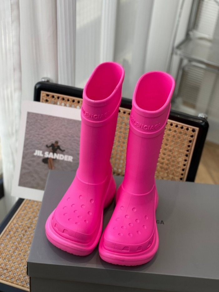 balen x crocs rubber rain boots-pink