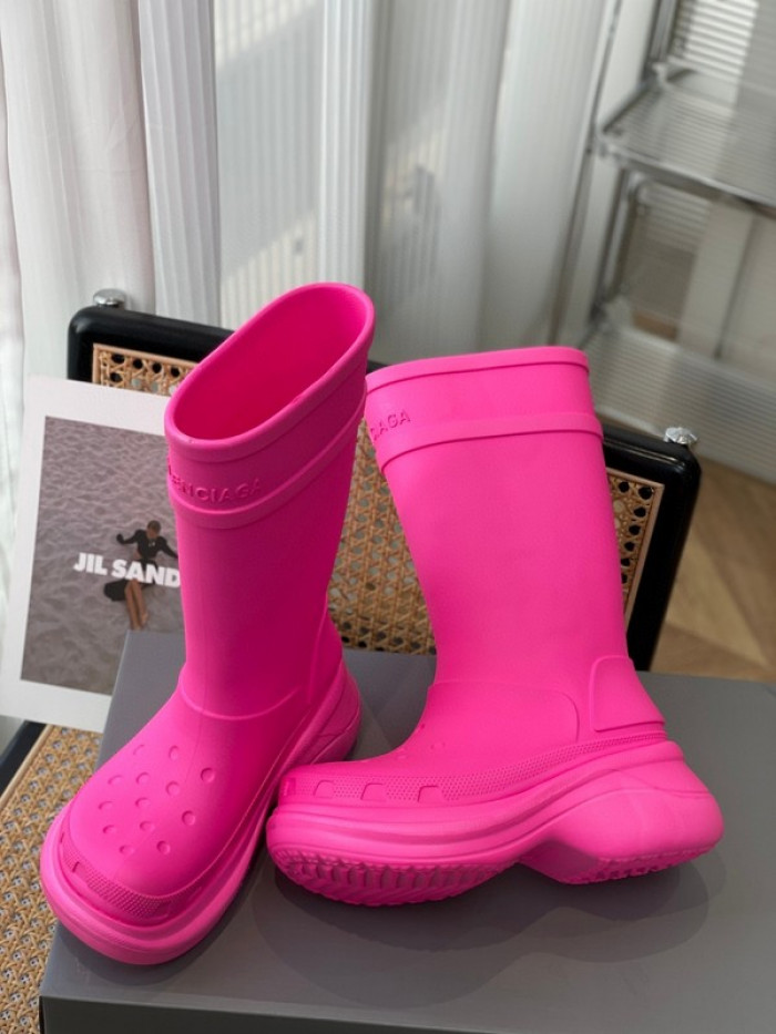 balen x crocs rubber rain boots-pink