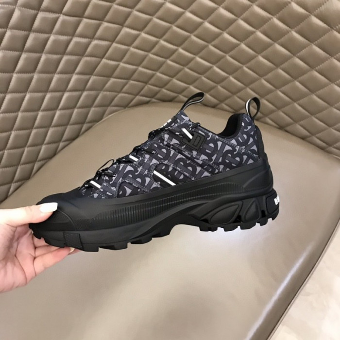 bur*berry sneakers