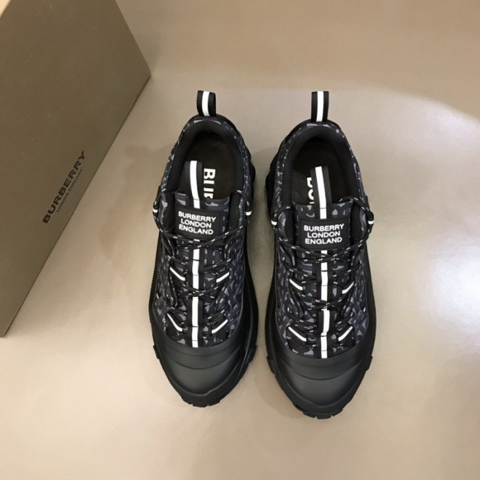 bur*berry sneakers