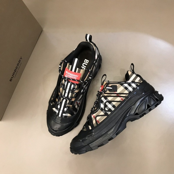 bur*berry sneakers