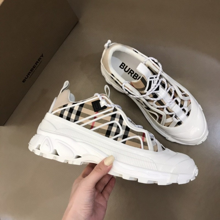 bur*berry sneakers