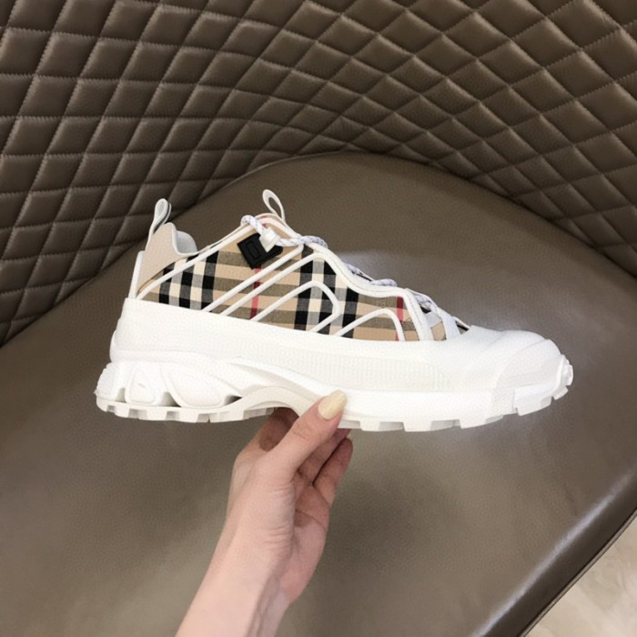 bur*berry sneakers