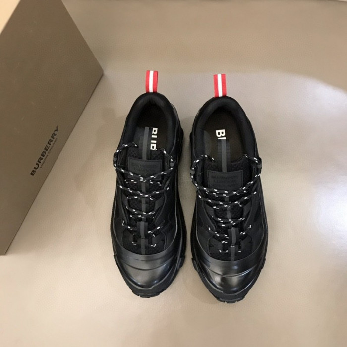 bur*berry sneakers