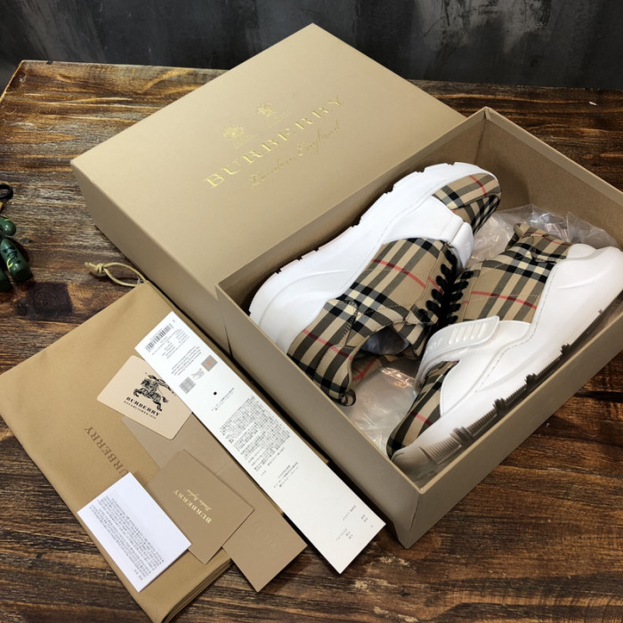 bur*berry sneakers