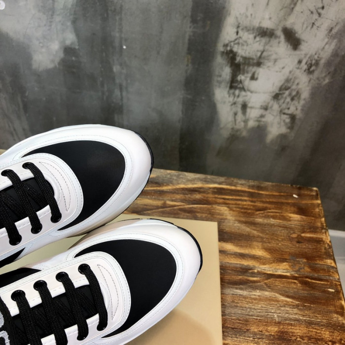 bur*berry sneakers