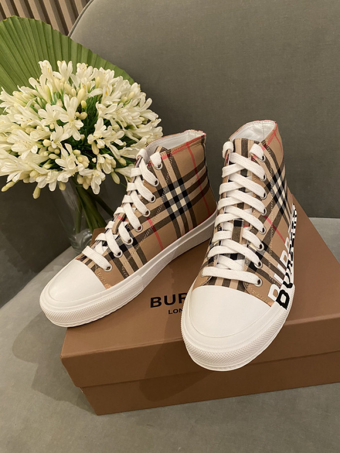 bur*berry sneakers