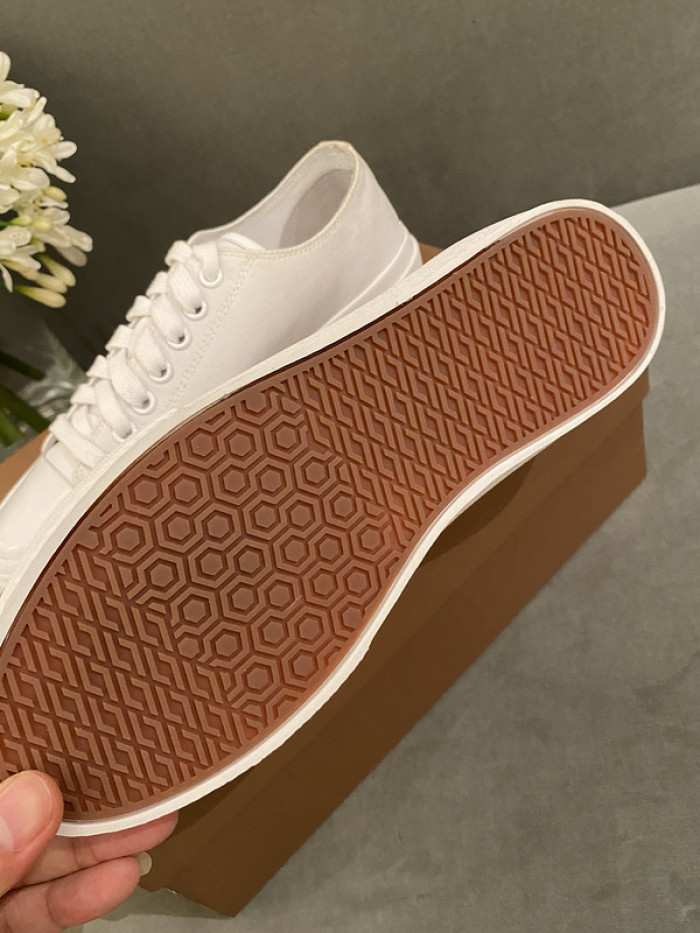 bur*berry sneakers