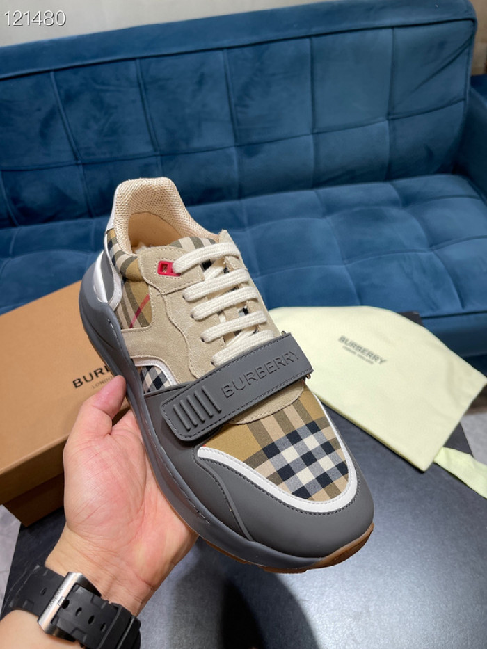 bur*berry sneakers