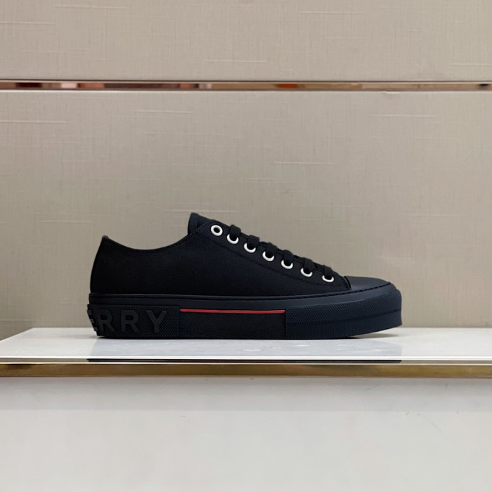 bur*berry sneakers