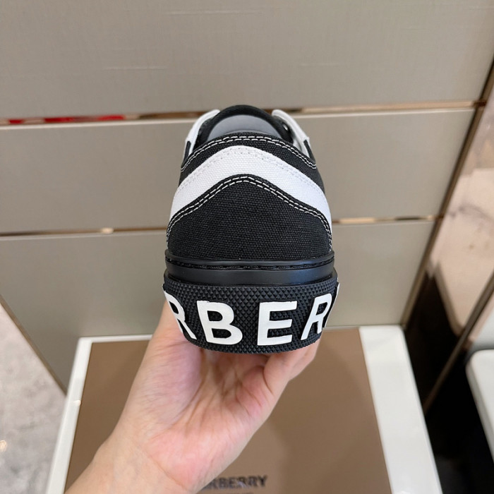 bur*berry sneakers