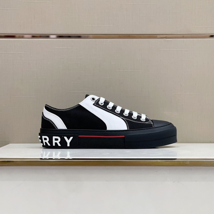 bur*berry sneakers