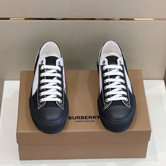 bur*berry sneakers