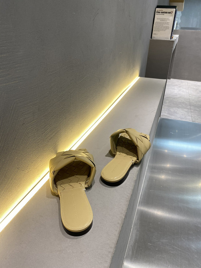 botteg*Ve*ne*ta sandal