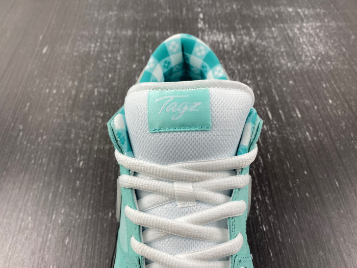 nike sb dunk low T*f*ny blue bv1310-402