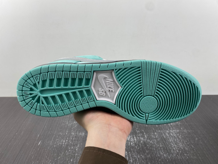 nike sb dunk low T*f*ny blue bv1310-402