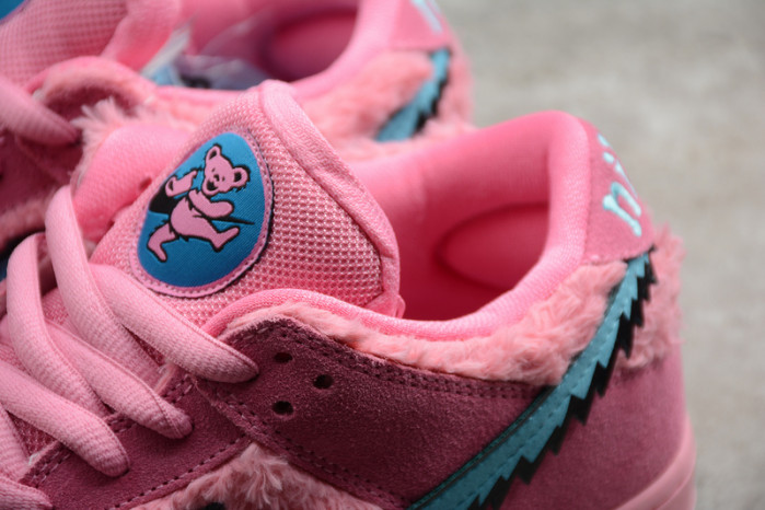 nike sb dunk low grateful dead x pink bear cj5378-600